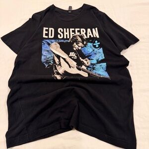 Ed Sheeran Divide World Tour Black Graphic T-Shirt Large